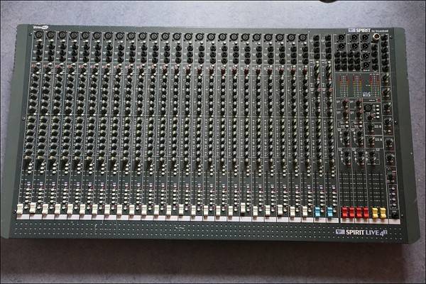 Soundcraft Spirit Live 4² 24+2/4/2 in 70197 Stuttgart mieten